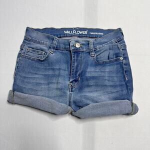 Wallflower Womens Size 5 Shorts
